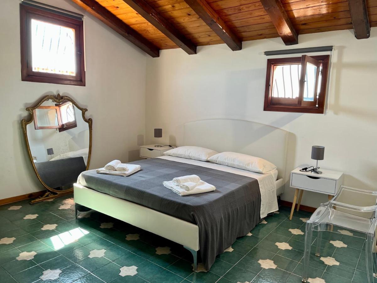 Villa Letizia Rooms & Apartments Noto Exterior photo